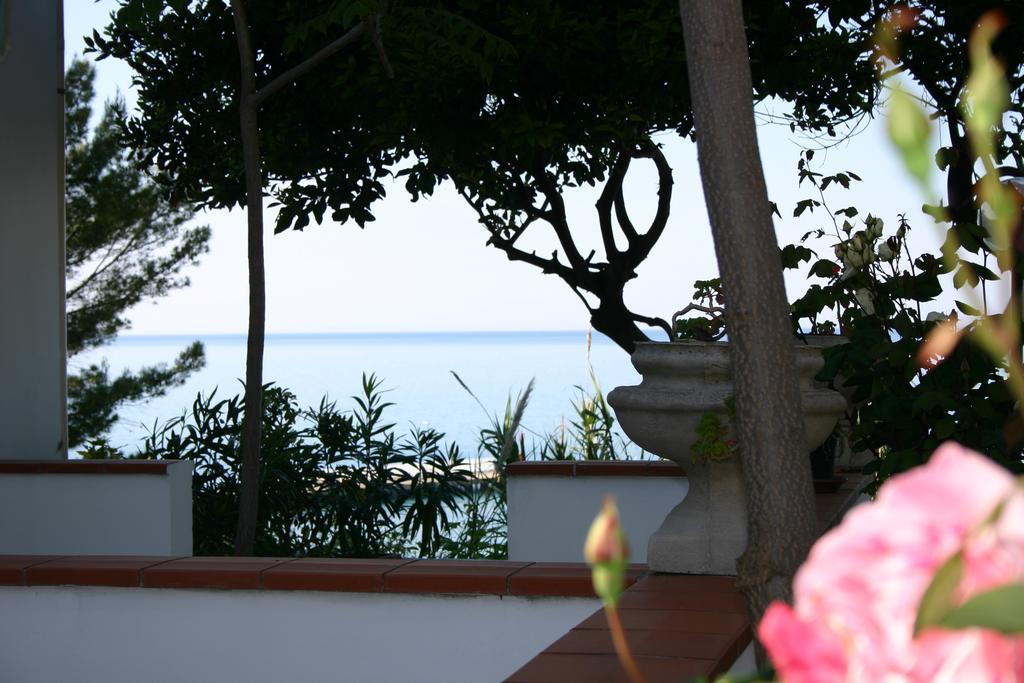 Hotel Piccolo Paradiso Di Rodi Garganico Exterior photo