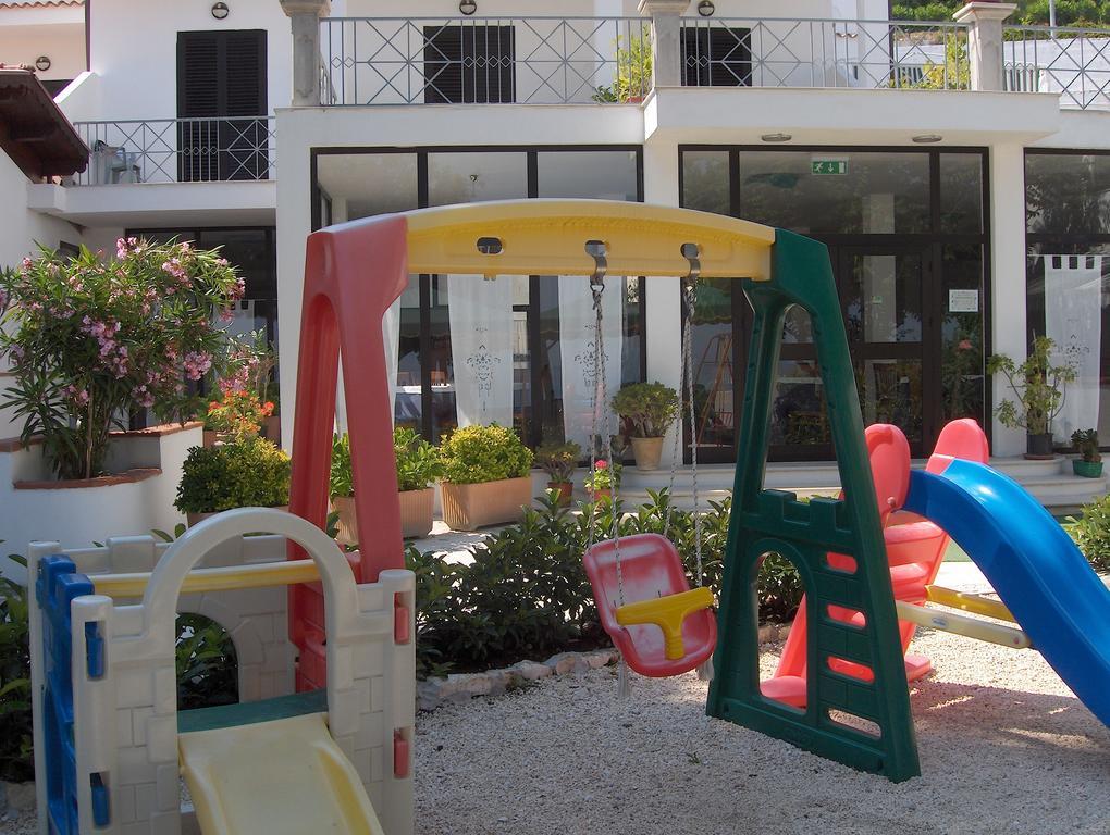 Hotel Piccolo Paradiso Di Rodi Garganico Exterior photo